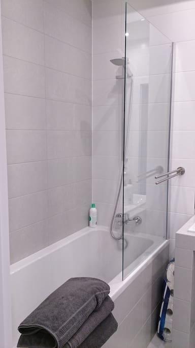 1 Bedroom Francuska Park Apartment Катовице Екстериор снимка