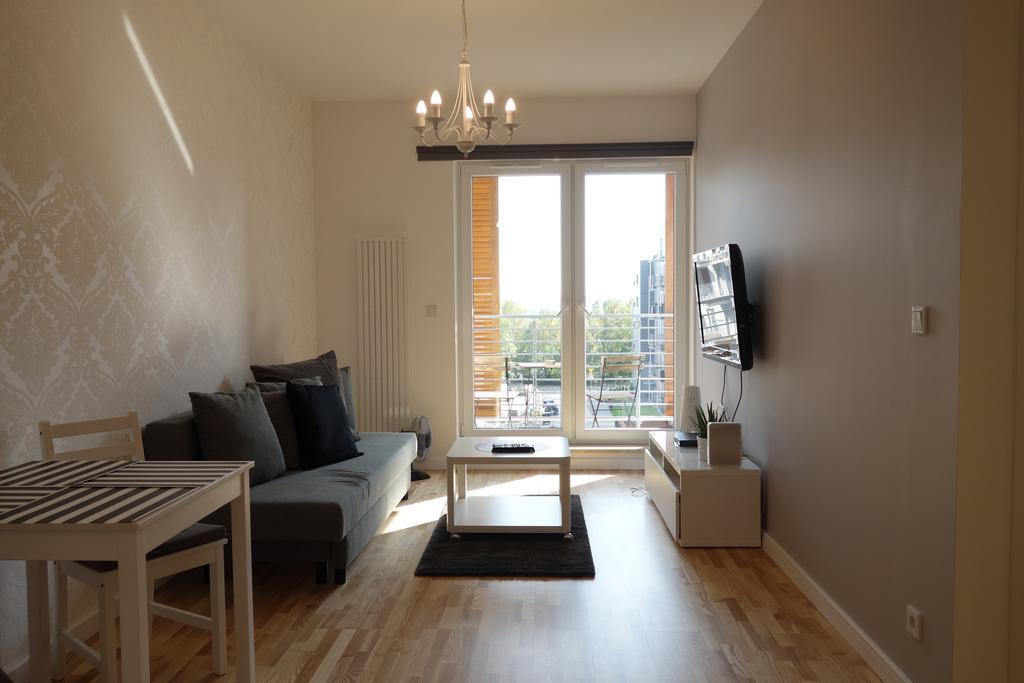 1 Bedroom Francuska Park Apartment Катовице Екстериор снимка
